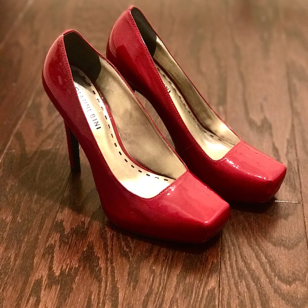 Gianni Bini Red Heels